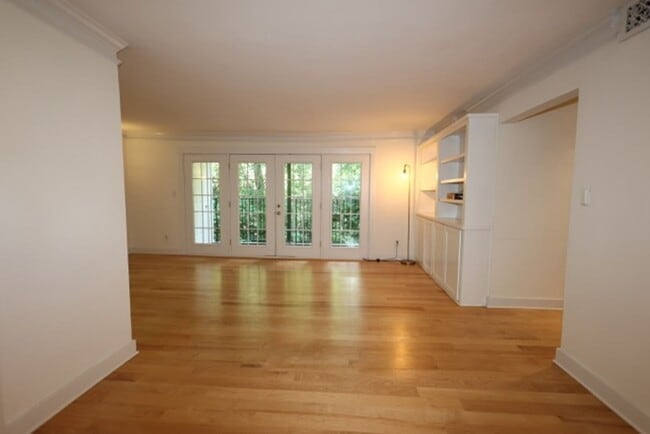 Photo - 2 Bedroom Condo in Buckhead for RENT!!! (Garden Brook at Peachtree Hills)