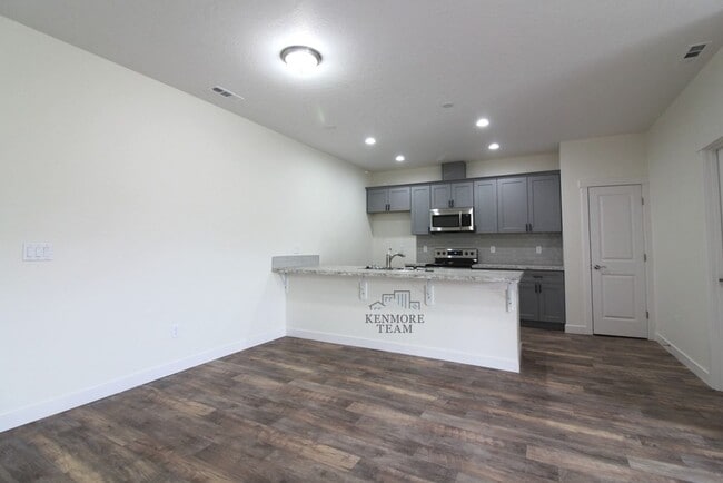 Photo - 3 Bedroom, 2.5 Bath + Flex Room Townhome in Kennewick