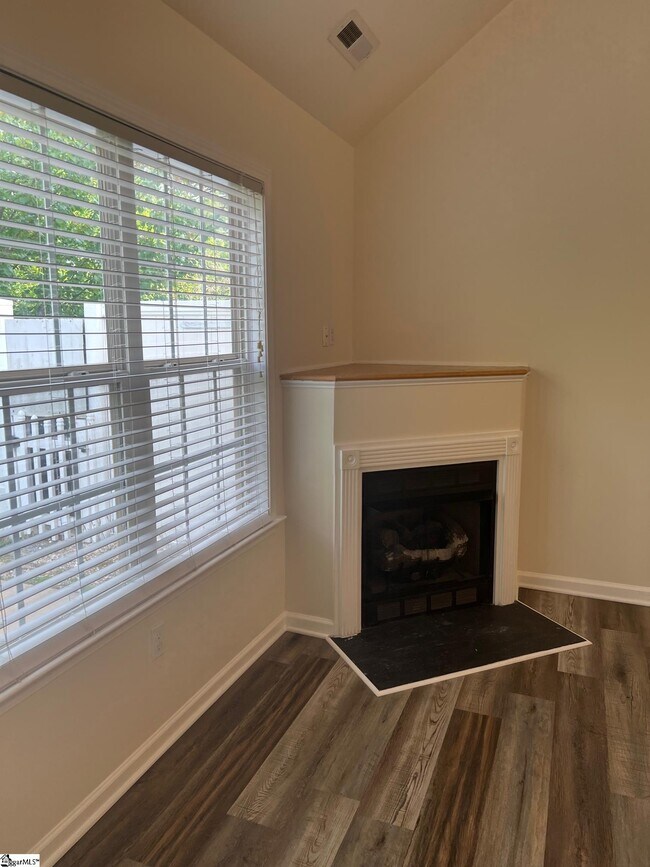 Photo - 377 Still Water Cir