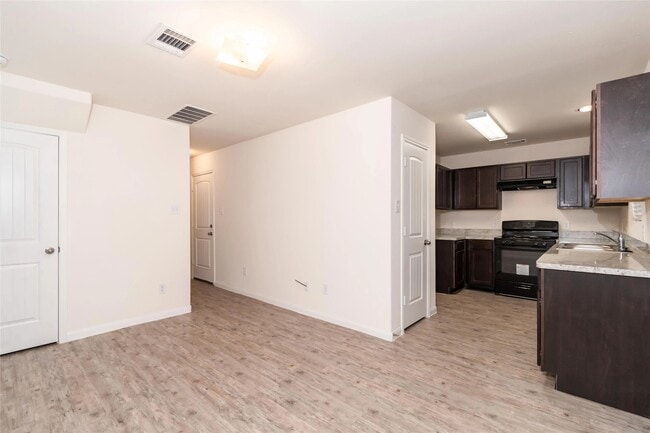 Photo - 12727 Veterans Ranch Rd