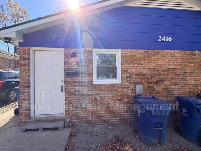 Building Photo - 2416 Owen St Unit A