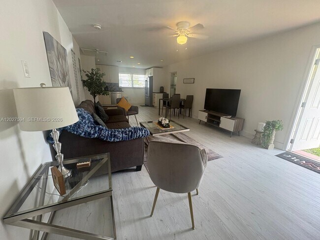 Building Photo - 201 Columbus Pkwy Unit B