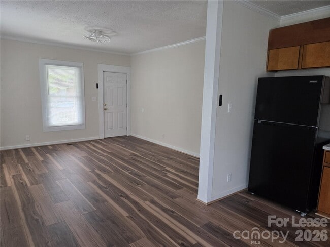 Photo - 127 N Maple St