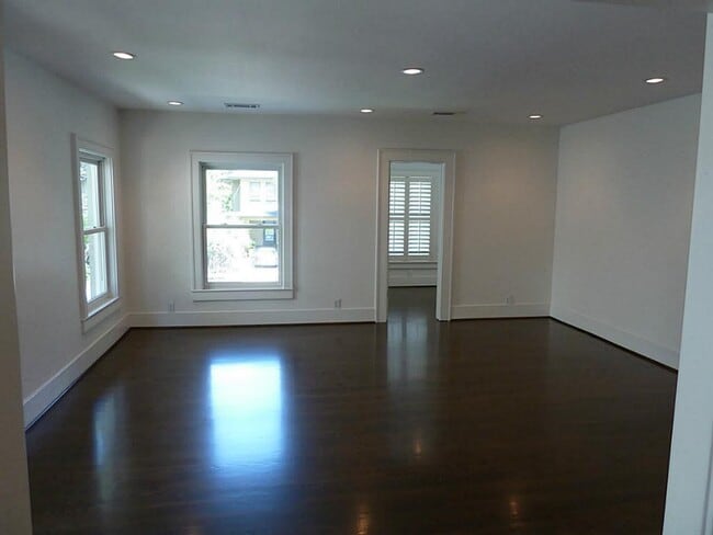 Photo - 408 Avondale St