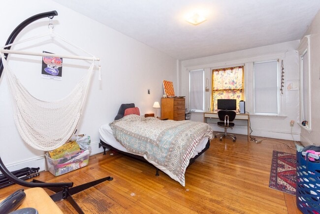 Photo - Fantastic 3 bed 1 Bath in Allston
