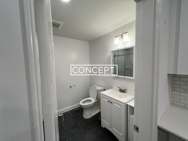 Photo - 31 Temple St Unit 2F