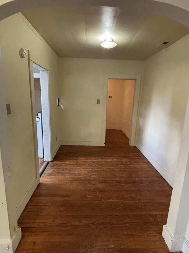 Photo - 147 Center St