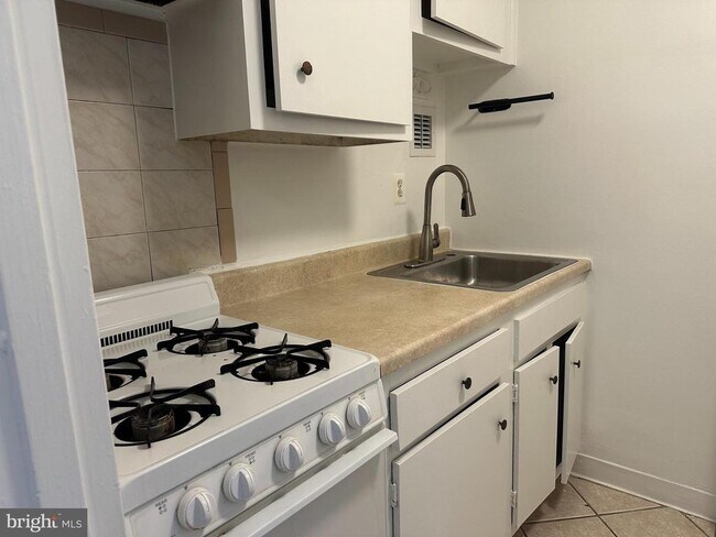 Photo - 1111 Arlington Blvd Unit 429