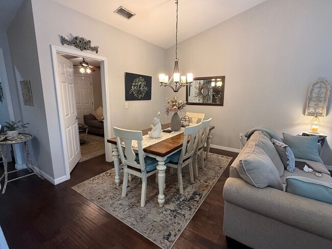 Photo - 3/2 Clermont Villa