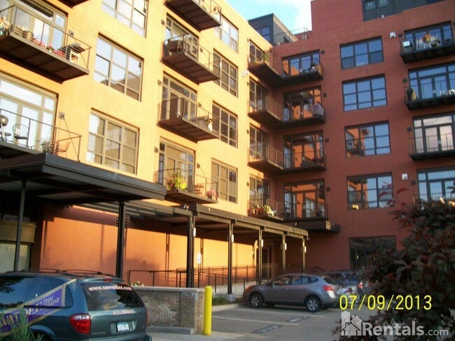 Building Photo - 607 Washington Ave S Unit 301