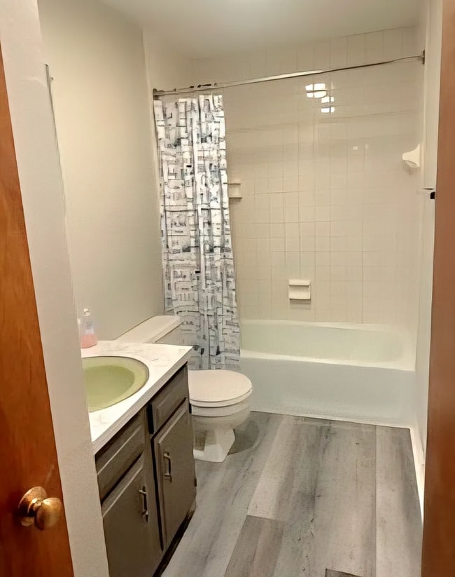 Photo - 321 Ella St Unit 10