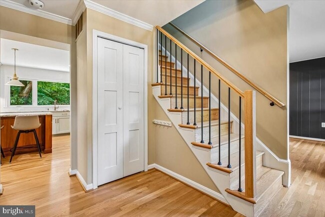 Photo - 1710 Chesterford Way