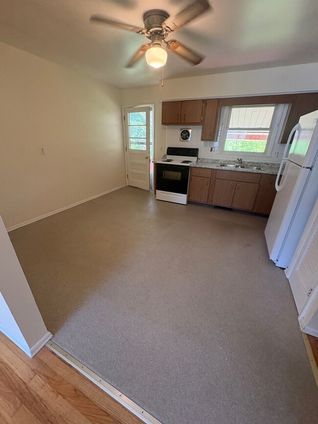 Photo - 7 Apple Blossom Ln