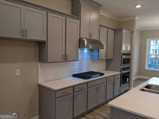 Photo - 225 Spike Trl SE