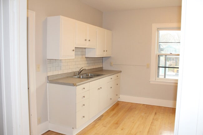 Photo - 1696 Grand Ave Unit 1