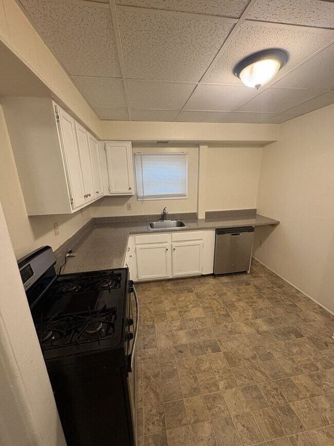 Photo - 63 Langslow St Unit 1