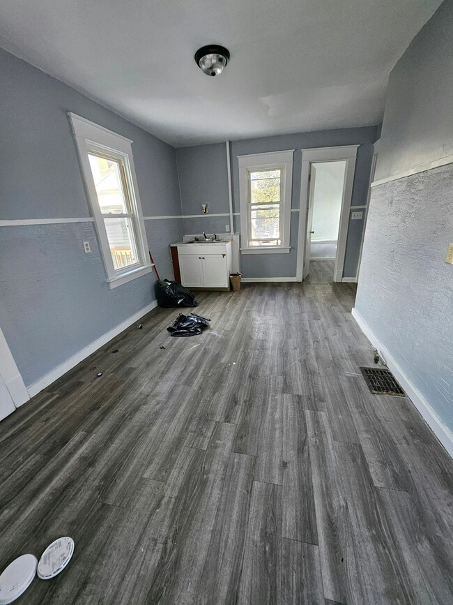 Photo - 457 W 17th St