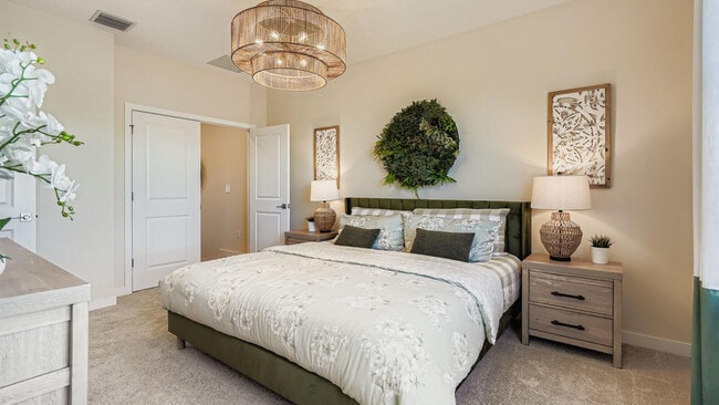 Photo - 202 Lakeside Lndg Dr
