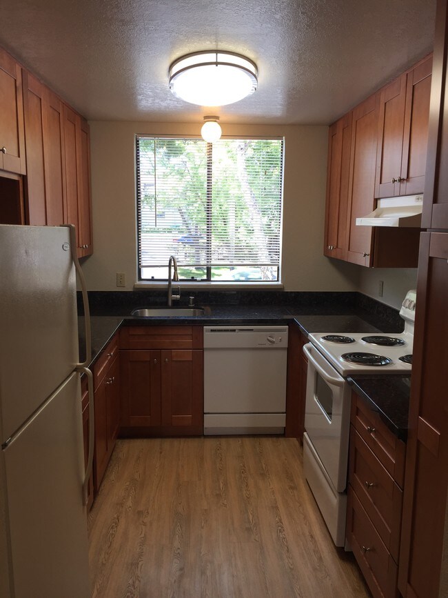 Cambridge Court Townhomes