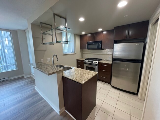 Photo - 608-550 Pacific Street Unit 608