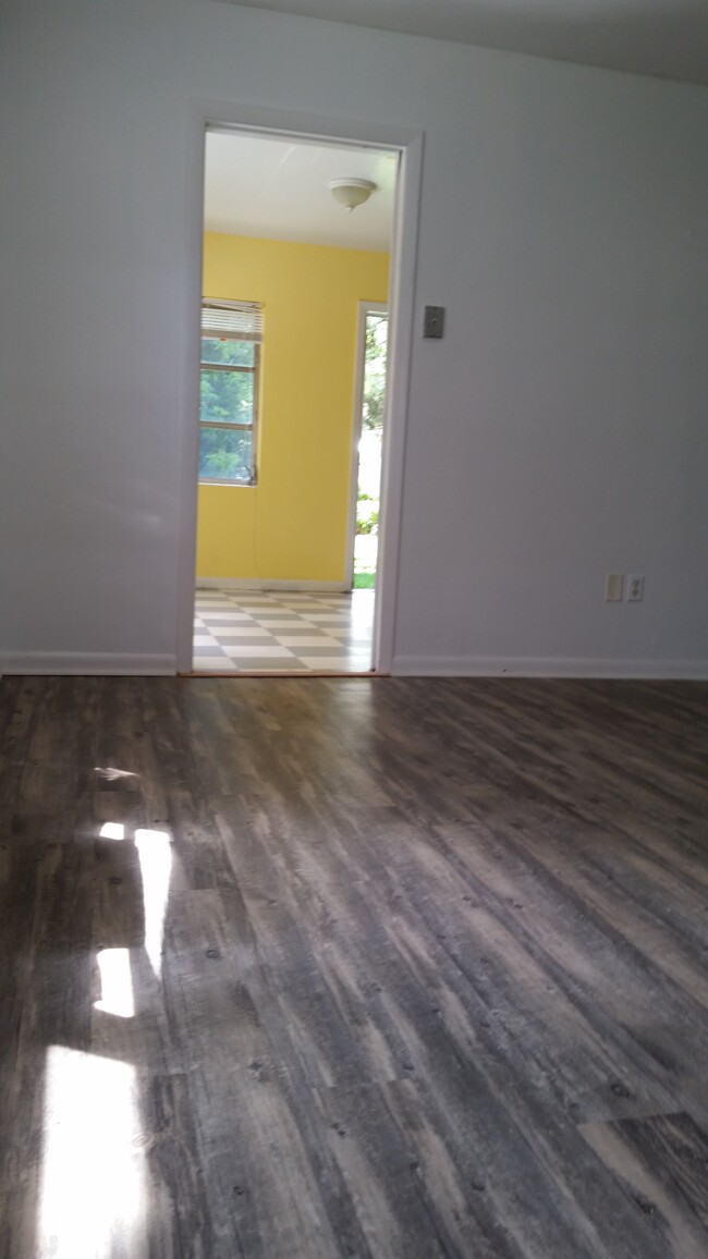 Photo - 319 NW 15th St Apartments Unit A