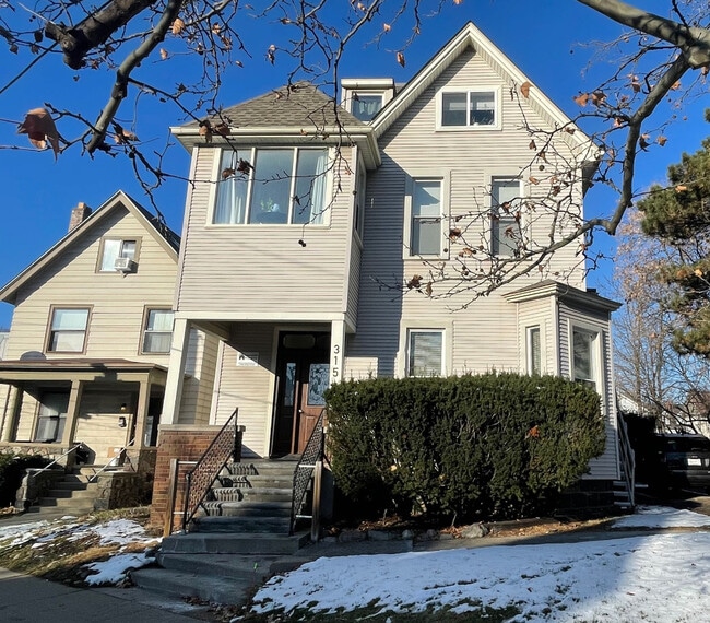 Photo - 315 Packard St Unidad #3