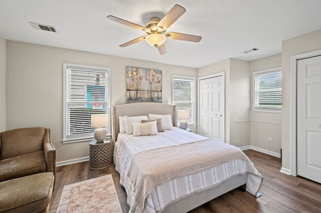 Photo - 138 Lake Dr Unit SI ID1594585P