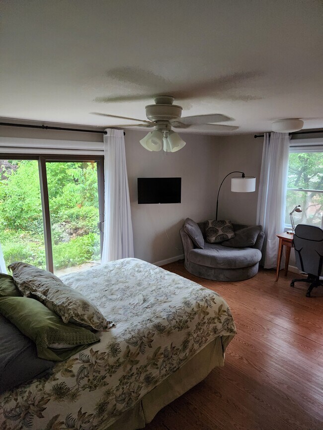 Photo - 817 Huntington Rd Unidad Rockcreek Neighborhood