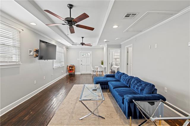 Photo - 906 Flood St