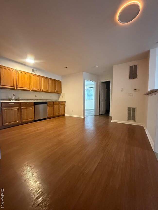 Photo - 192 Osborne Rd Unidad 1st floor