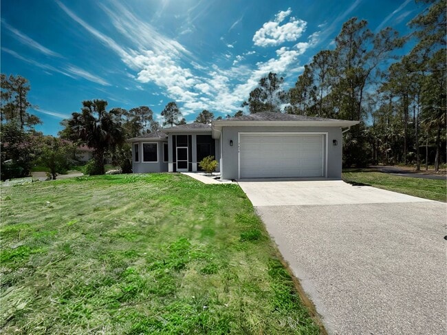 Annual rental unfurnished single-family home NAPLES! - Annual rental unfurnished single-family home NAPLES!