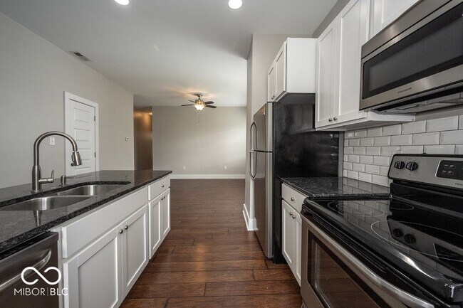 Photo - 2029 N College Ave Unidad G