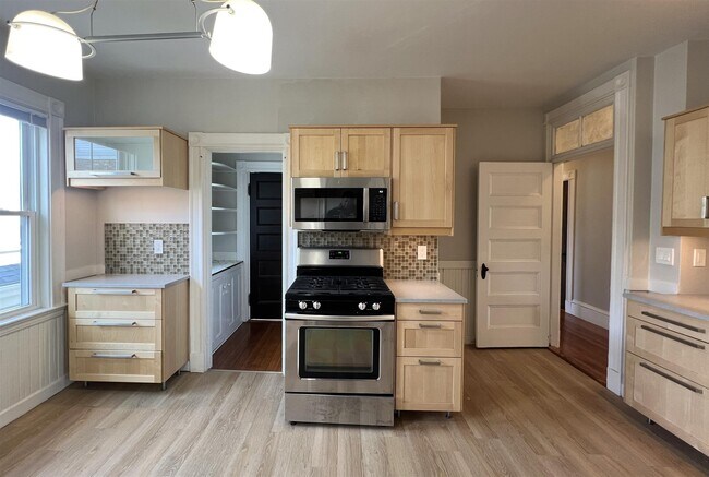 Photo - 107A Oxford St Unit 3