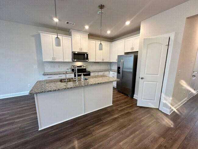 Photo - 304 Cheval Dr