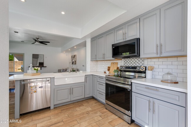 Photo - 2119 E New Bedford Dr