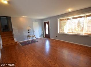 Photo - 4814 Ravensworth Rd