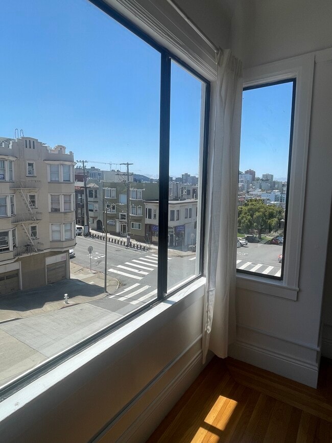 Apt View - 1196 Broadway St Unit Apt. 10