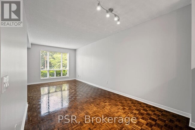 Photo - 515 Rosewell Ave Unit 104