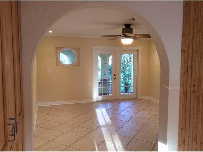 Photo - 5619 NE 5th Terrace