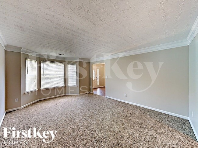 505 Creekview Blvd