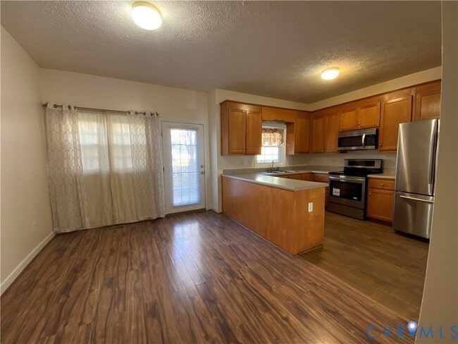 Photo - 2708 Goyne Loop