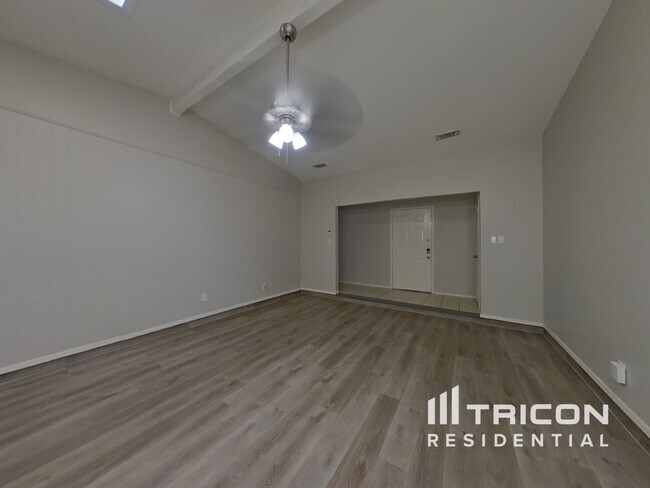 Photo - 713 Cavendish Dr