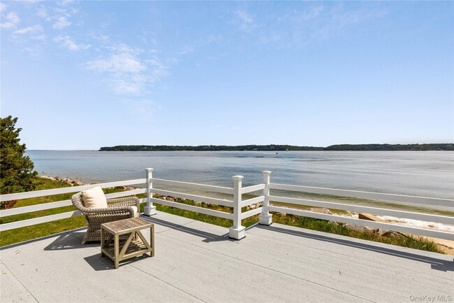 Photo - 335 Centre Island Rd