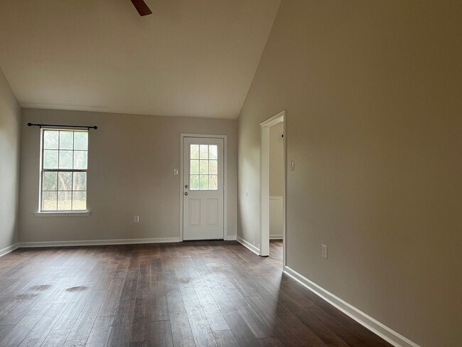 Photo - 1505 Hathaway Dr
