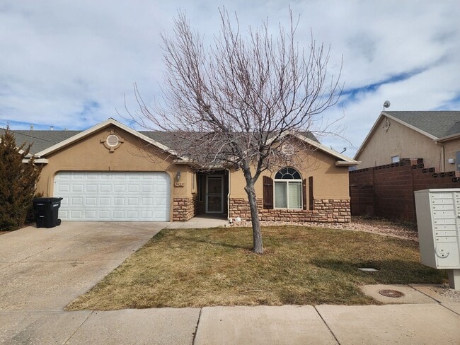 Photo - 1421 Northern View Dr