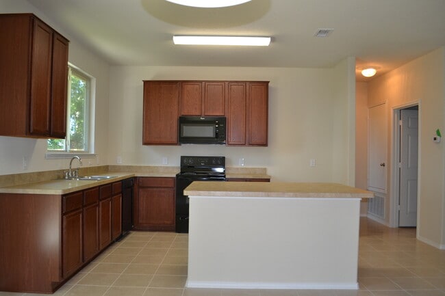 Photo - House for Lease in Sherman