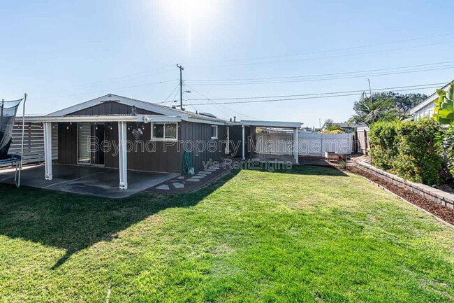 Building Photo - 3443 Lockwood Dr