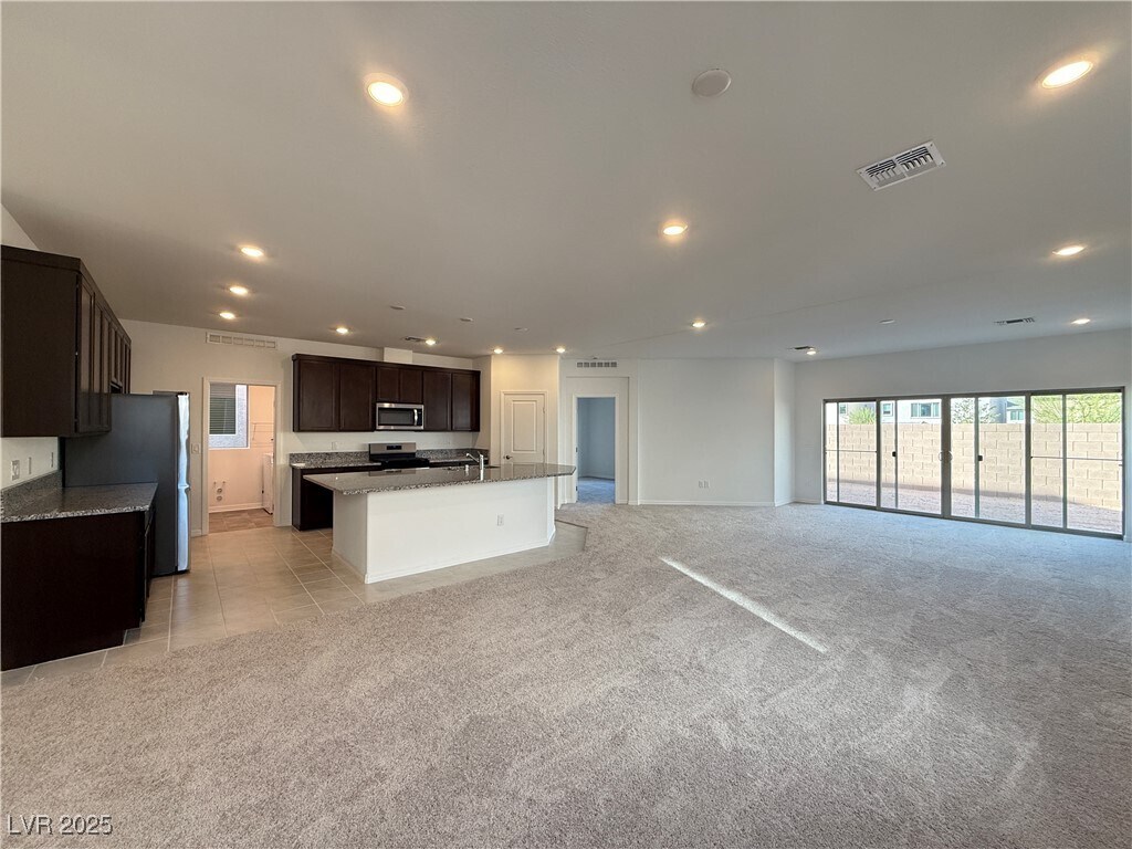 Photo - 7516 Castlegreen Ave