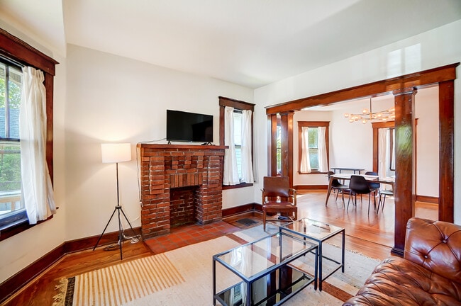 Photo - 3618 Herschel Ave