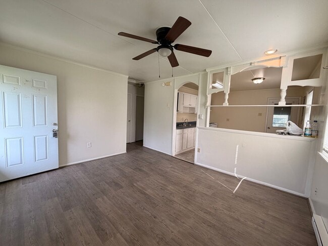 Photo - 1437 Oakcrest Dr